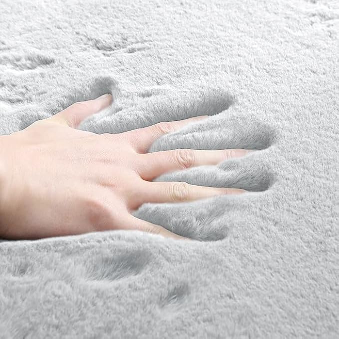Faux Fur Rug 6x9 Plush Washable Area Rugs for Bedroom Fluffy Rabbit Fur Rug for Living Room Light Grey Rugs Teen Room Home Decor Rectangle