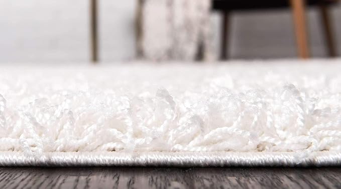 Unique Loom Solid Shag Collection Area Rug (8' Round, Snow White)