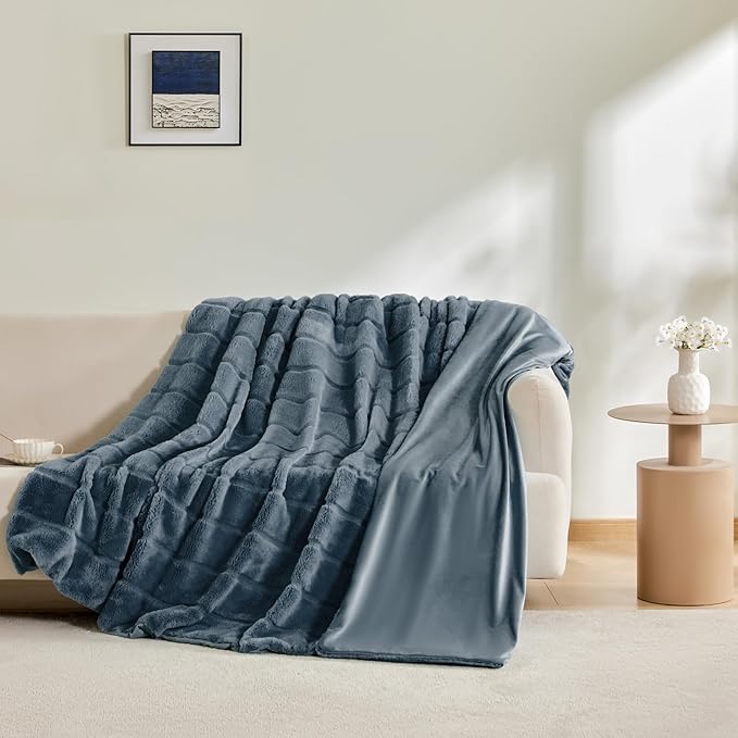 Sophia & William Throw Blanket for Couch Sofa(50x60 Inches) - Faux Fur Throw Soft Cozy, Gifts for Women, Blue