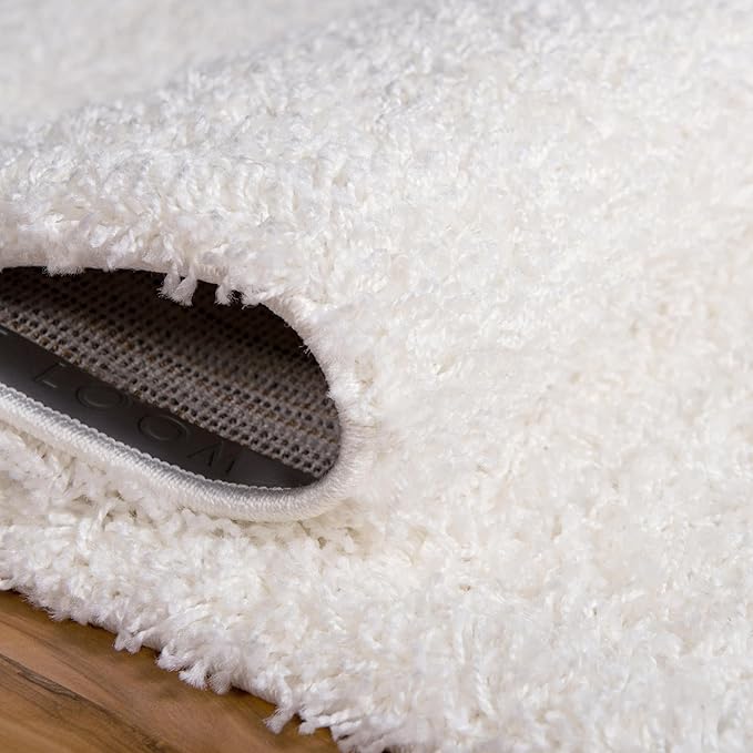 Unique Loom Solid Shag Collection Area Rug (5' 3" Round, Snow White)
