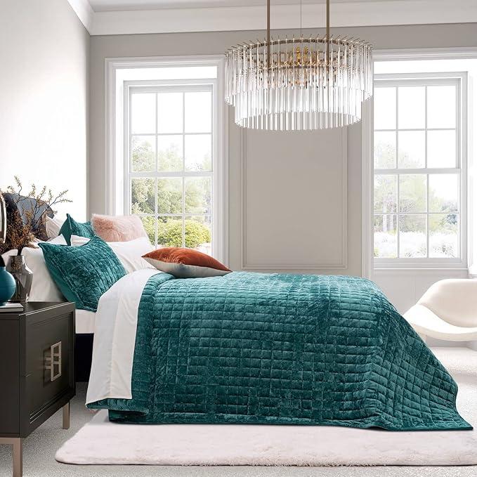 RECYCO Luxury Velvet Quilt Set Full Queen Size, Lightweight Velvet Comforter Set, Oversized Bedspread Coverlet Quilted Bedding Set, with 2 Matching Pillow Shams, for All Season, Teal