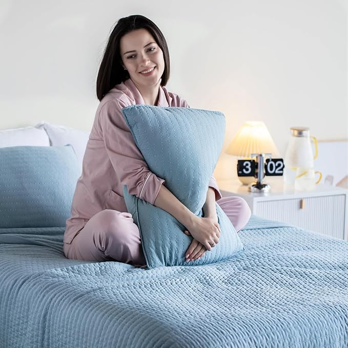 Kasentex KWX1804-BL Quilt Mini Set-Stone Washed-Super Soft Bedspread-Light Weight-White Down Alternative Microfiber Fill-Machine Washable-Solid Colors, Full/Queen + 2 Shams, Blue