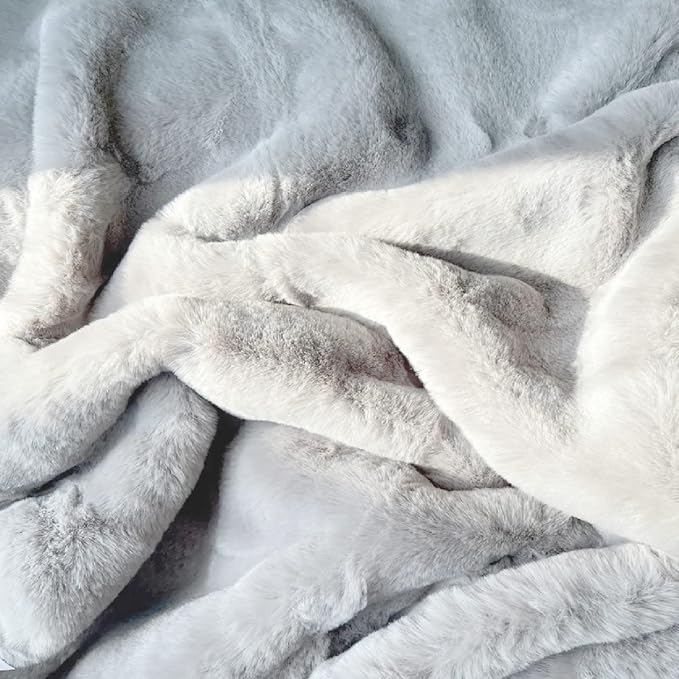 Faux Fuzzy Washable Fur Area Rugs for Bedroom 3x5 Silver Gray Fluffy Rug for Living Room Cute Room Nursery Rug