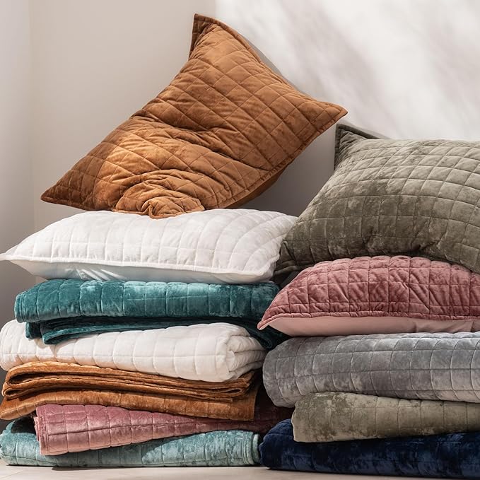 RECYCO Luxury Velvet Quilt Set Full Queen Size Bedding Sets, Ultra Soft Velvet Comforter Set, Lightweight Channel Box Stitch Oversized Bedspread Coverlet for All Season, with 2 Shams, Emerald Green