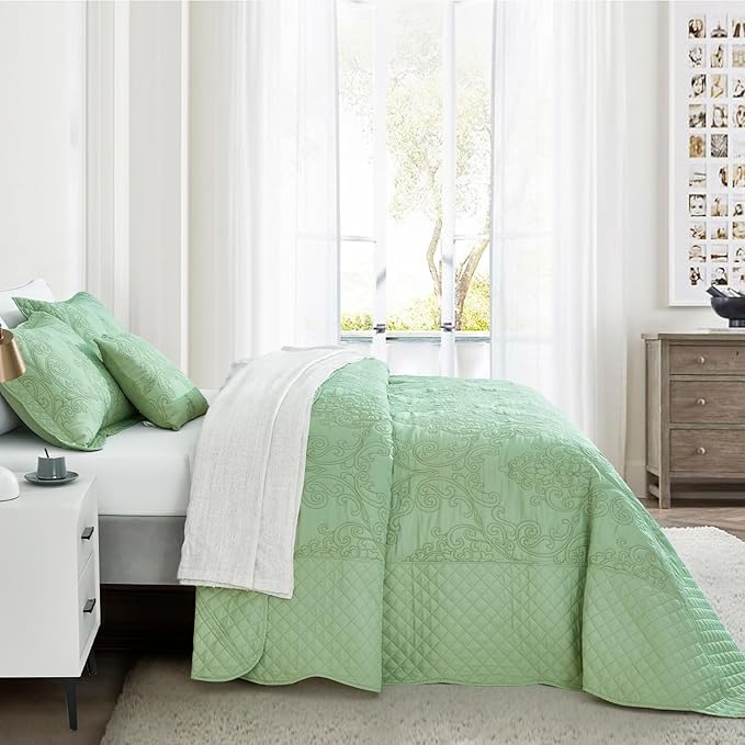 CHIXIN Oversized Bedspread Coverlet Set King Size - Lightweight Bedding Cover - Beautiful Stitching - 5 Piece Reversible Bedspread - Luxury Damask Paisley Pattern (King, Peak Green)