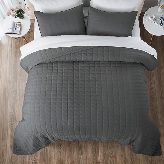 KASENTEX Queen XL Quilt Set 98"x98" – Soft Washed 3-Layer Lightweight Bedspread, Minimalist Nordic Design, All-Season Spring & Summer Quilt Set (1 Quilt + 2 Pillow Shams), Dark Grey
