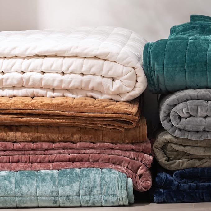 RECYCO Luxury Velvet Quilt Set Full Queen Size, Lightweight Velvet Comforter Set, Oversized Bedspread Coverlet Quilted Bedding Set, with 2 Matching Pillow Shams, for All Season, Teal