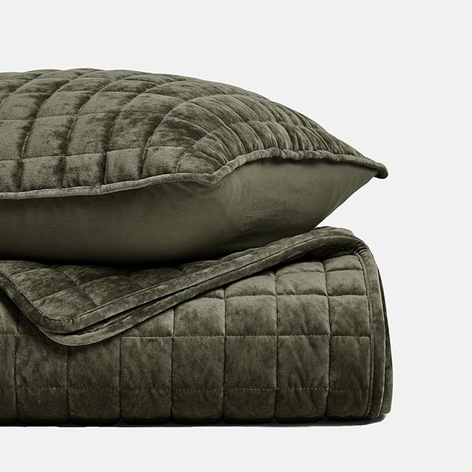 RECYCO Luxury Velvet Quilt Set King Size, Lightweight Velvet Comforter Set, Oversized Bedspread Coverlet Quilted Bedding Set, with 2 Matching Pillow Shams, for All Season, Olive Green