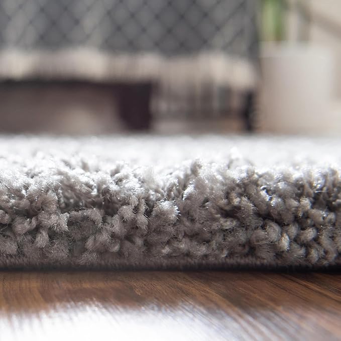 Unique Loom Solid Shag Collection Area Rug (8' x 10' Oval, Cloud Gray)