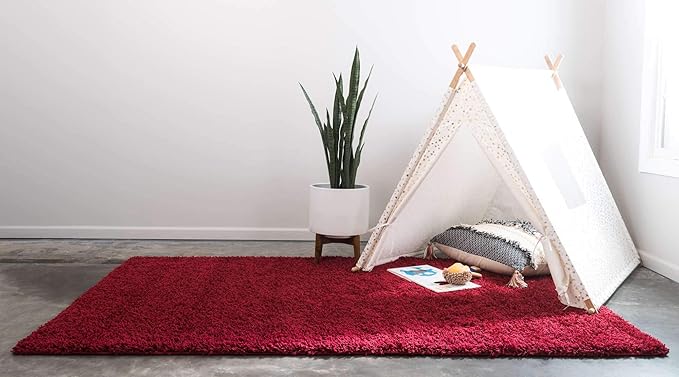 Unique Loom Solid Shag Collection Area Rug (10' x 13' 1" Rectangle Cherry Red)