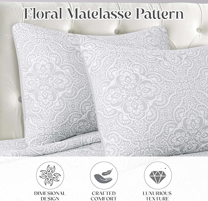 Superior 3 Piece Bedspread Set, Home Bed Decor, Decorative Bed Spread, 2 Pillow Shams, Medium Weight Blanket, Floral Matelasse Coverlet, Bedding Essentials, Enzy Collection, King, Silver