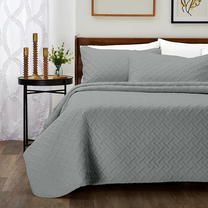 Cosy House Collection Luxury Rayon Derived from Bamboo 3-Piece Quilt Set - Ultra Soft Quilted Coverlet Bedspread - Classic Weave Stitch - Includes Quilt and 2 Pillow Shams (King/Cal King, Grey)