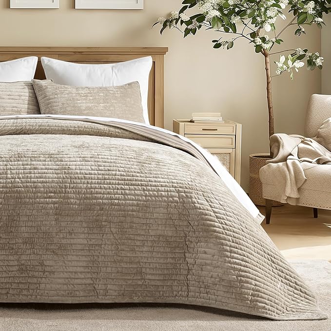 EVERGRACE Velvet Quilt Set California King 118'' x 106'', Luxurious Soft Striped Channel Bedding Set, Lightweight Velvet Comforter for All Season, Oversized Bedspread Coverlet w/ 2 Shams, Beige Taupe