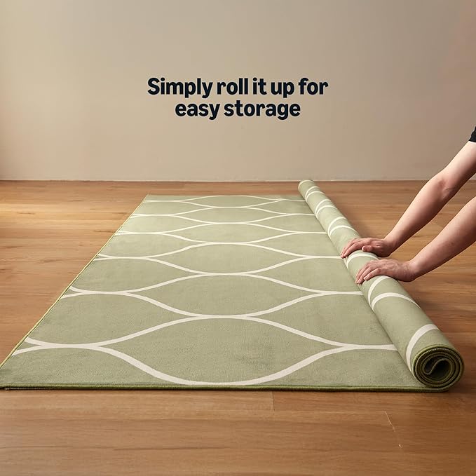 Amazon Basics Thin Indoor Area Rug, Geometric Printed Washable Home Decor Carpet for Living Room Bedroom, 2' W × 3' L, Green Geometric