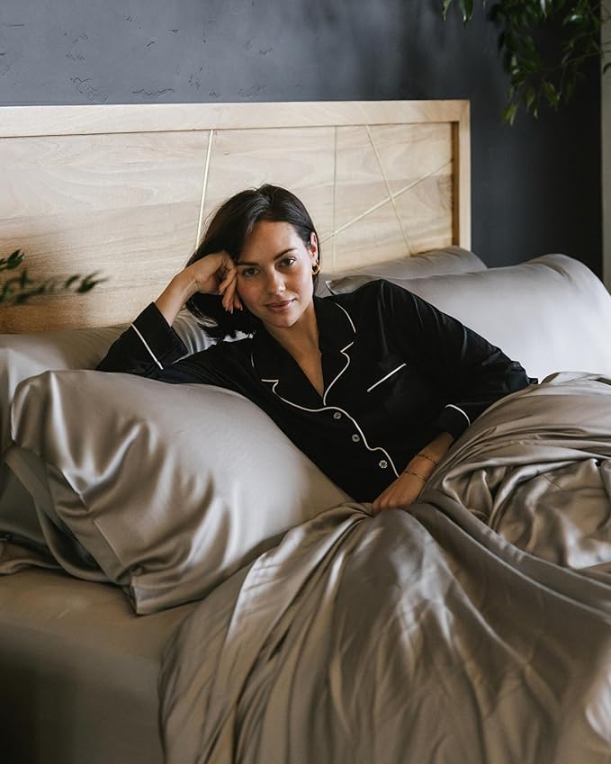 Cozy Earth Luxury Bed Sheet Set - 100% Viscose from Bamboo Fabric, Ultra-Soft & Breathable, Fits Regular & Deep Pocket Mattresses up to 20" - 4 Pieces King Sheet Set Dove Grey