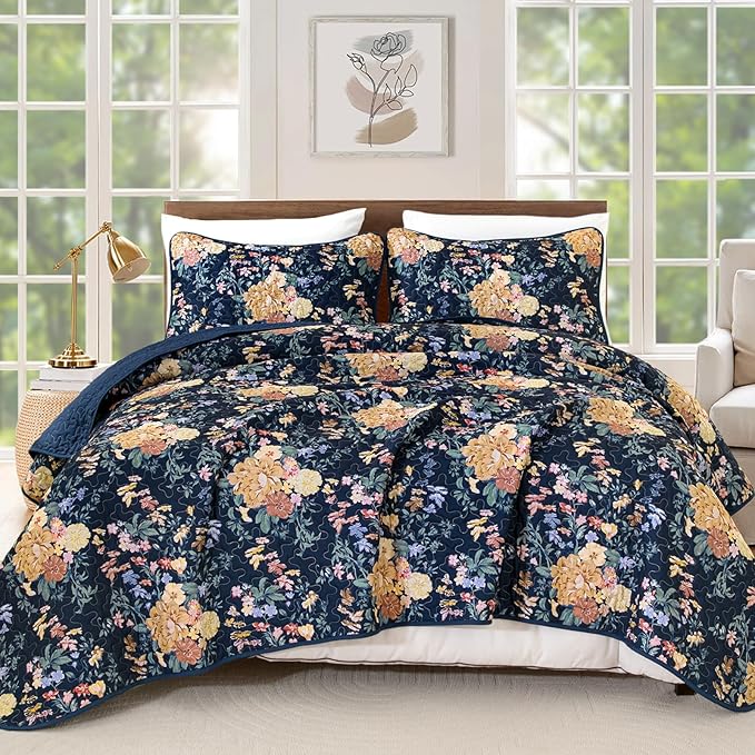 WONGS BEDDING Quilt King Size, Navy Blue Quilt Bedding Set with 2 Pillowcases, Botanical Quilt for King Bed, Soft Microfiber Lightweight Coverlet Bedspread for All Season (110"×90", 3 Pieces)
