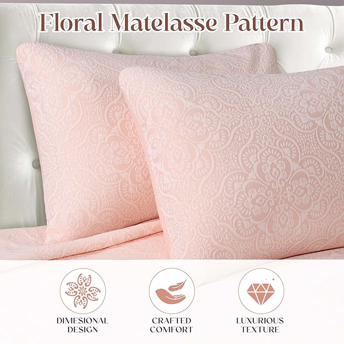 Superior 3 Piece Bedspread Set, Home Bed Decor, Decorative Bed Spread, 2 Pillow Shams, Medium Weight Blanket, Floral Matelasse Coverlet, Bedding Essentials, Enzy Collection, Queen, Peach