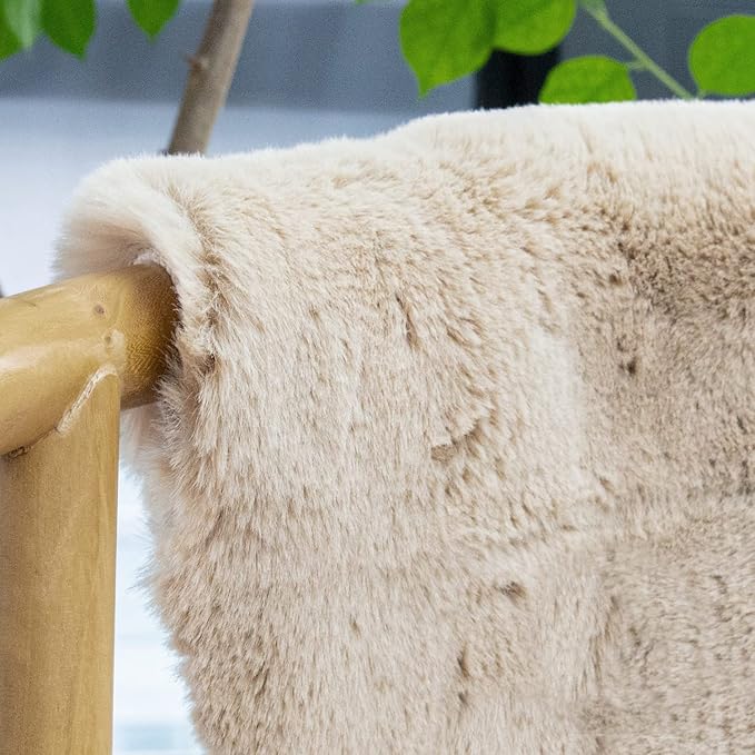 Beige Plush Faux Rabbit Shaggy Fur Rugs for Bedroom Small Shag Washable Fluffy Fur Rug for Living Room Fuax Sheepskin Rug 2x3 Nursery Rectange Rugs