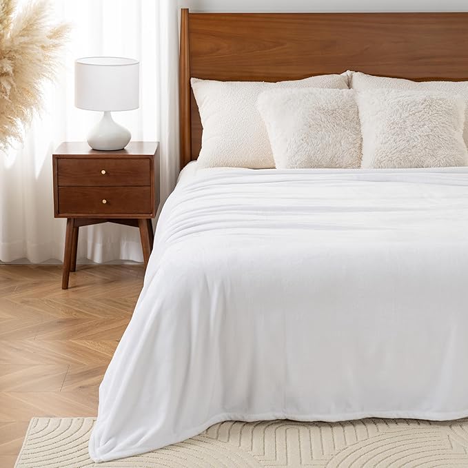Luxury Fleece Warm Blanket, Soft Lightweight Velvety Plush Blanket for Sofa and Bed, Cozy Comfy for All Seasons(True White, 108×90 Inches)