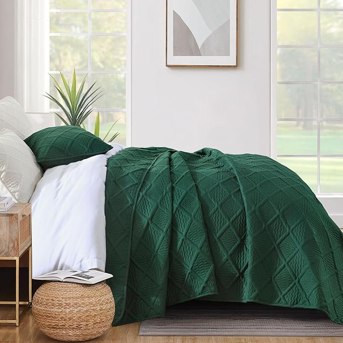 Yiran Quilts Queen Size, Emerald Green Spring Summer Bedspread Bedding Set, 3 Pieces Diamond Pattern Lightweight Microfiber Coverlet with 2 Pillow Shams for All Season 96x90 Inch