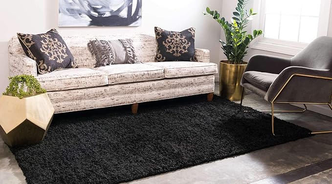 Unique Loom Solid Shag Collection Area Rug (4' 1" x 6' 1" Rectangle, Jet Black)