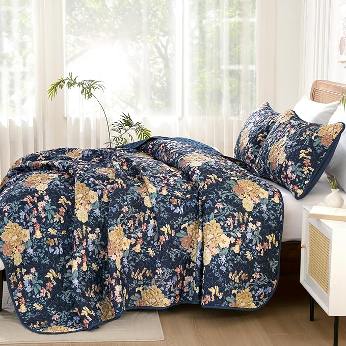 WONGS BEDDING Quilt King Size, Navy Blue Quilt Bedding Set with 2 Pillowcases, Botanical Quilt for King Bed, Soft Microfiber Lightweight Coverlet Bedspread for All Season (110"×90", 3 Pieces)
