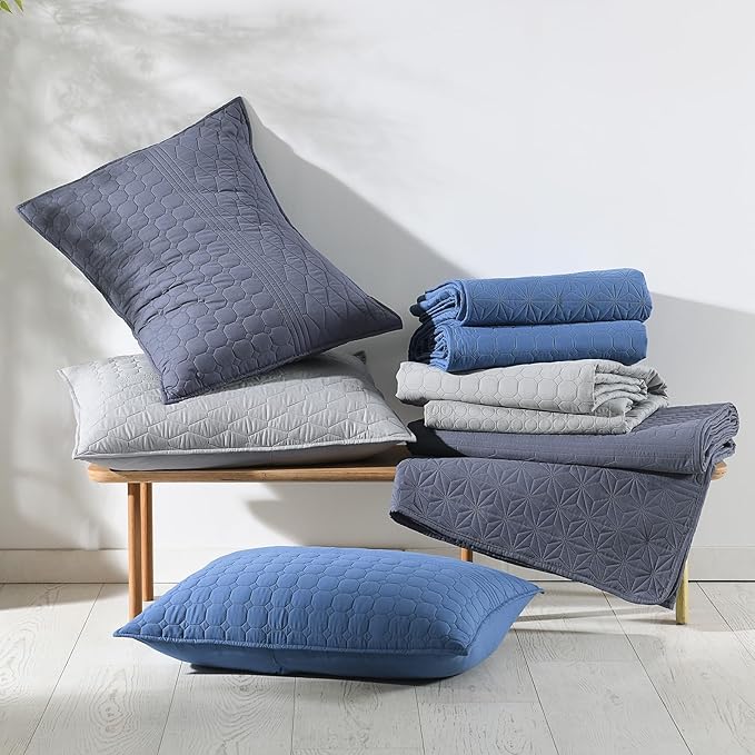 HORIMOTE HOME Steel Blue King Size Quilt Set - Soft Microfiber Bedspread with 2 Shams, Lightweight & All-Season Geometric Coverlet for Cozy Bedding