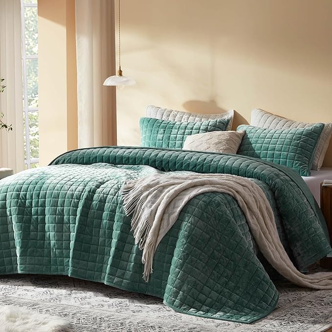 LEAONME Velvet Quilt Full/Queen Size-90''x98'', Lightweight Aqua Green Velvet Comforter Set with 2 Pillow Shams, Soft Bedspread Coverlet Quilted Bedding Set for All Season