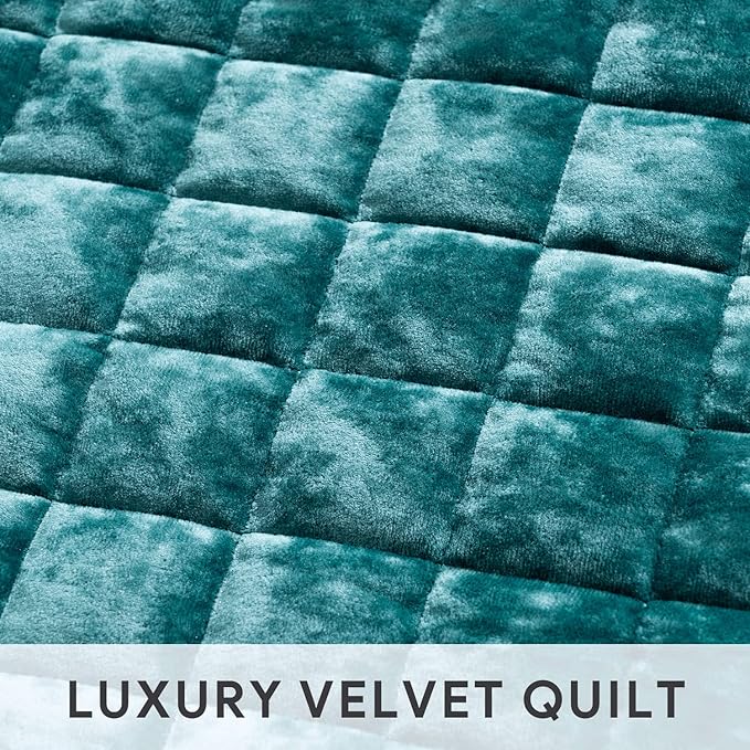 RECYCO Luxury Velvet Quilt Set Full Queen Size, Lightweight Velvet Comforter Set, Oversized Bedspread Coverlet Quilted Bedding Set, with 2 Matching Pillow Shams, for All Season, Teal