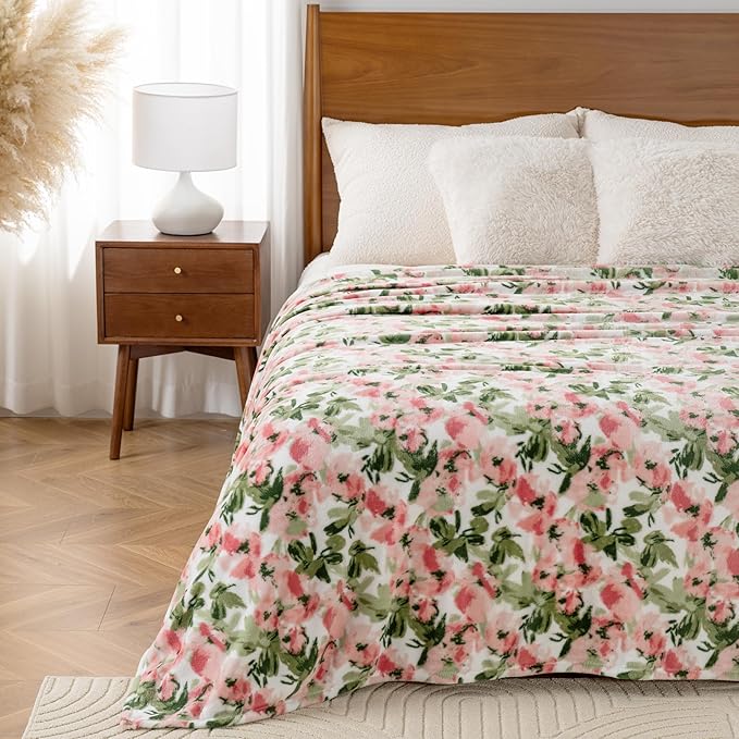 Luxury Printed Fleece Warm Blanket, Soft Lightweight Velvety Plush Throw for Couch and Bed, Cozy Comfy for All Seasons(Ivory Pink Flowers, 90×90 Inches)