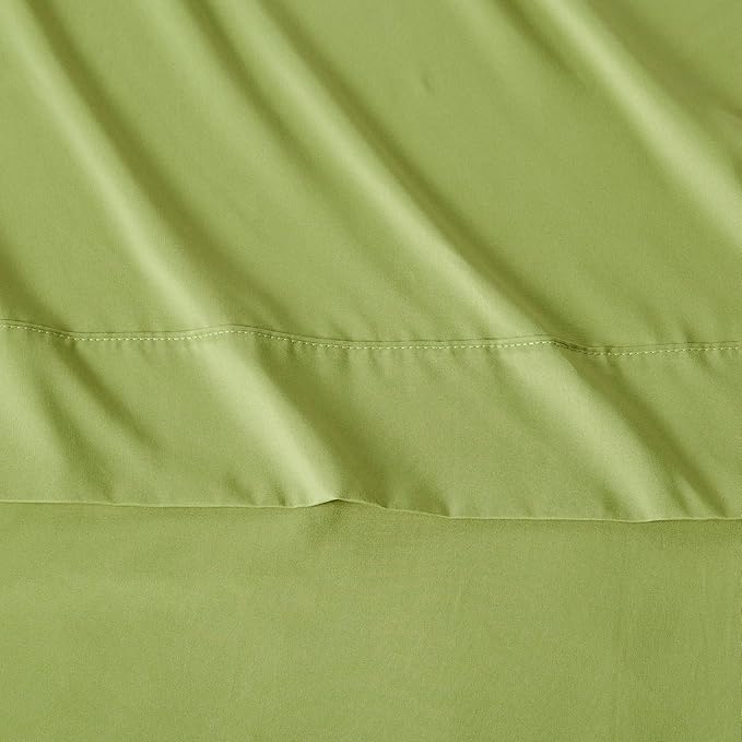 Amazon Basics Lightweight Super Soft Easy Care Wrinkle Free Microfiber 3 Piece Bed Sheet Set with 14-Inch Deep Pockets, Twin, Oliver Light, Solid, Kids, Men & Women Bedding