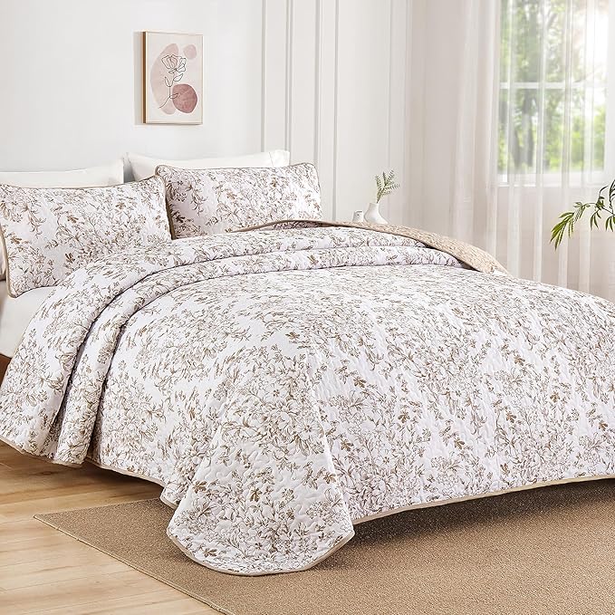 WONGS BEDDING Queen Size Quilt Set, Brown Quilt Bedding Set with 2 Pillowcases, Botanical Quilt for Queen Bed, Soft Microfiber Lightweight Coverlet Bedspread for All Season (96"×90", 3 Pieces)