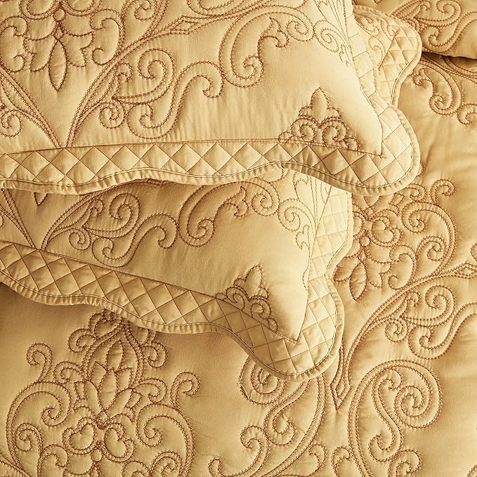 CHIXIN Oversized King Bedspread 128x120 Extra Wide - Lightweight Bedding Cover - Beautiful Stitching - 5 Piece Reversible Bedspread - Luxury Damask Paisley Pattern (King/Cal King, Honey-Gold)