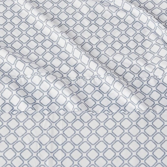Amazon Basics Lightweight Microfiber 4-Piece Bed Sheet Set, Aqua, Printed, Queen
