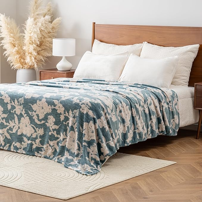 Luxury Printed Fleece Warm Blanket, Soft Lightweight Velvety Plush Throw for Couch and Bed, Cozy Comfy for All Seasons(Blue Floral Silhouette, 90×90 Inches)