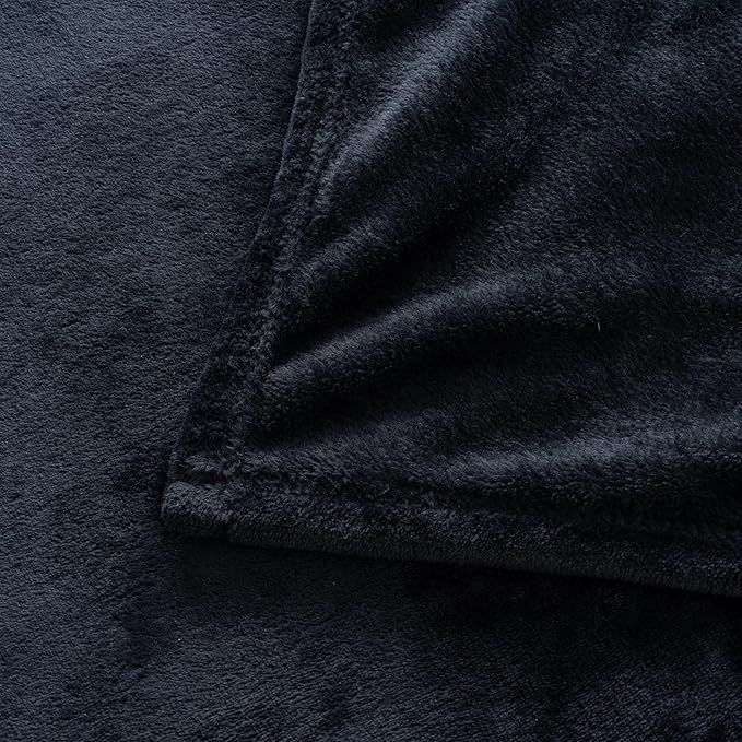 Luxury Fleece Warm Blanket, Soft Lightweight Velvety Plush Blanket for Sofa and Bed, Cozy Comfy for All Seasons(Black, 70×90 Inches)