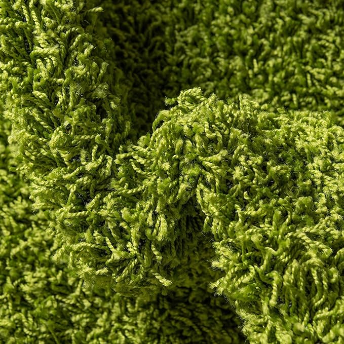 Unique Loom Solid Shag Collection Area Rug (7' 1" Round, Grass Green)