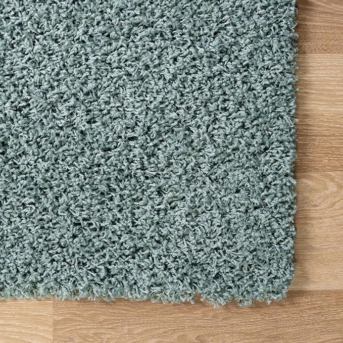 Unique Loom Solid Shag Collection Area Rug (4' 1" x 6' 1" Rectangle, Light Slate Blue)