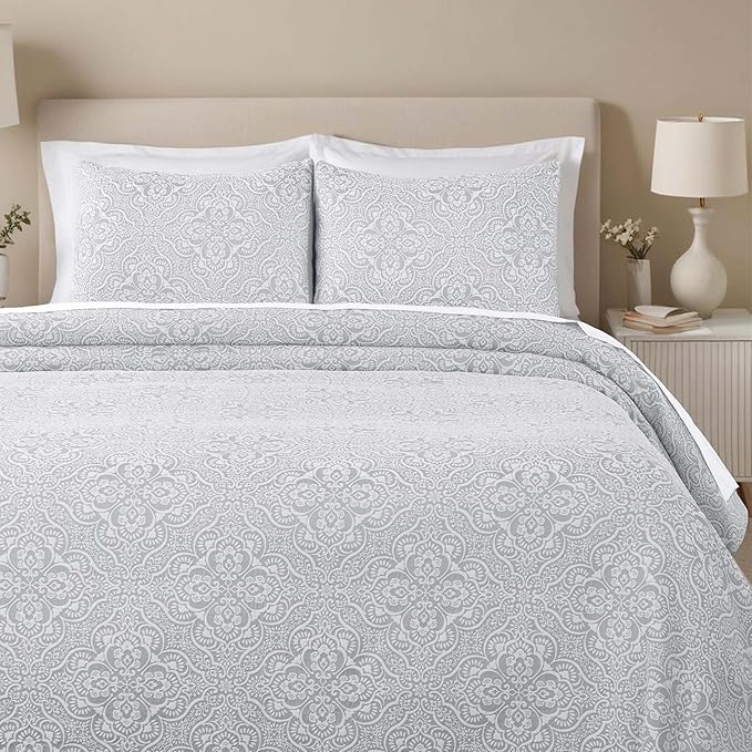 Superior 3 Piece Bedspread Set, Home Bed Decor, Decorative Bed Spread, 2 Pillow Shams, Medium Weight Blanket, Floral Matelasse Coverlet, Bedding Essentials, Enzy Collection, California King, Silver