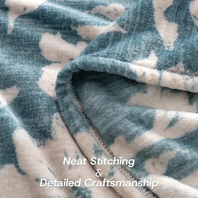 Luxury Printed Fleece Warm Throw Blanket, Soft Lightweight Velvety Plush Throw for Couch and Bed, Cozy Comfy for All Seasons(Blue Floral Silhouette, 50×70 Inches)