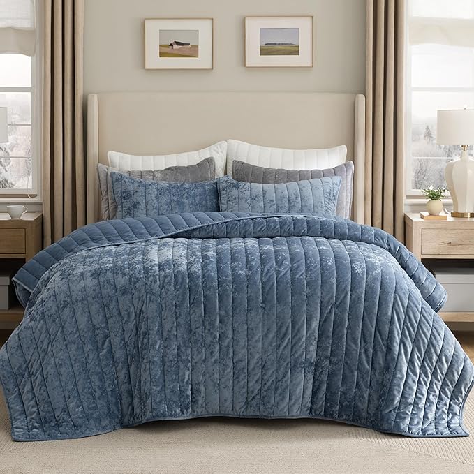 Bedsure Velvet Quilt King Size Set - 108"x96" Lightweight Velvet Comforter King, Oversized Luxury Bedspread Coverlet, Ultra-Soft Winter Bedding Set with 2 Pillow Shams, Blue
